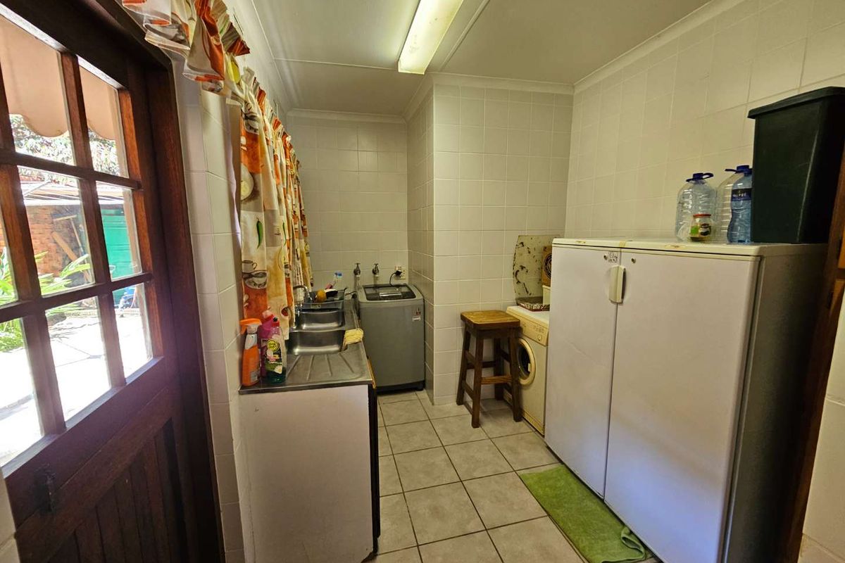 Stunning 5-Bedroom Double Story Home Bordering iSimangaliso Wetlands Park - Photo 5