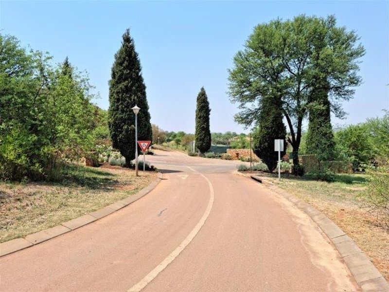 858m2 Vacant Land in Estate D'Afrique - Photo 4