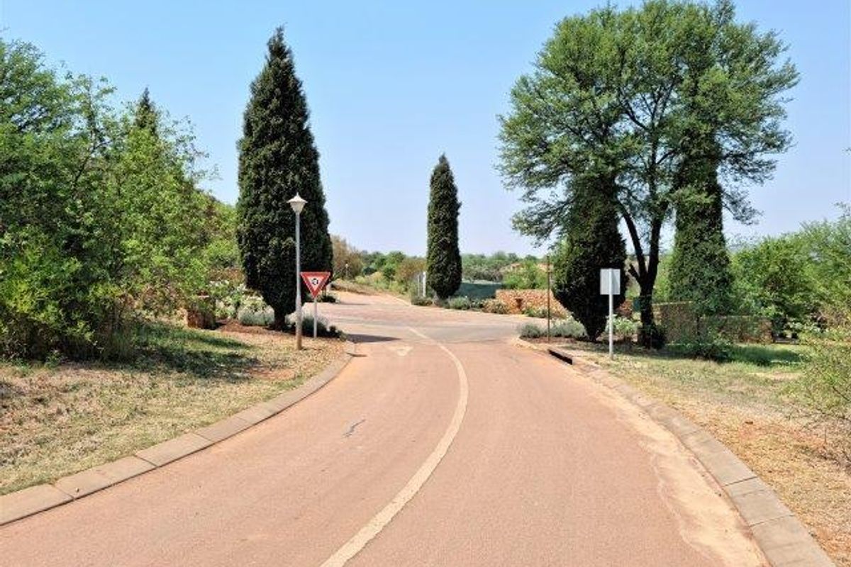 858m2 Vacant Land in Estate D'Afrique - Photo 4