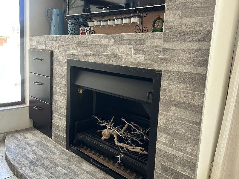 TOWNHOUSE FOR SALE IN CENTRAL SWAKOPMUND, NAMIBIA - Photo 9