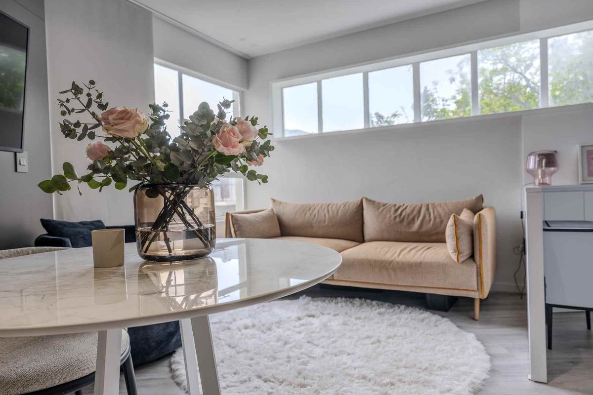 Stylish Gem in the Heart of Tamboerskloof - Photo 3