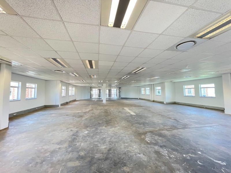 Retail in Mount Edgecombe - Photo 8