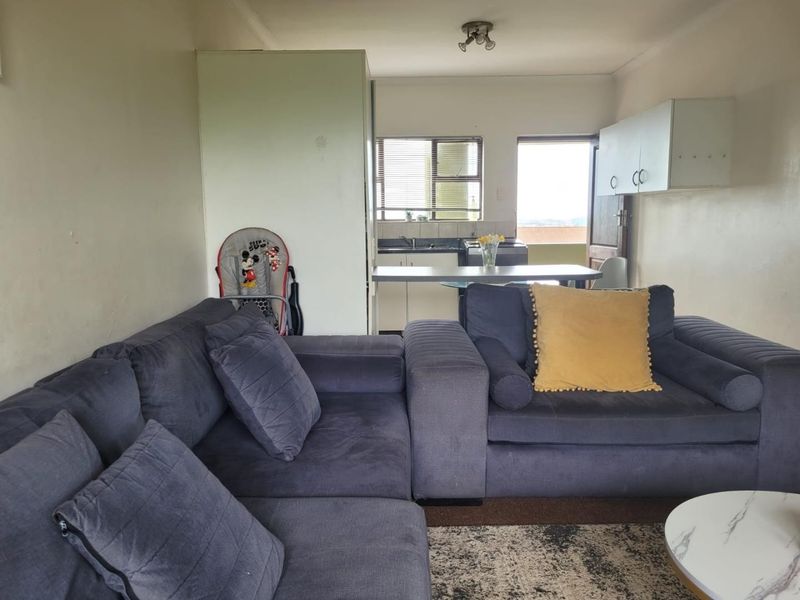 2 Bedroom Unit in a Popular Complex in Montclair - Photo 6