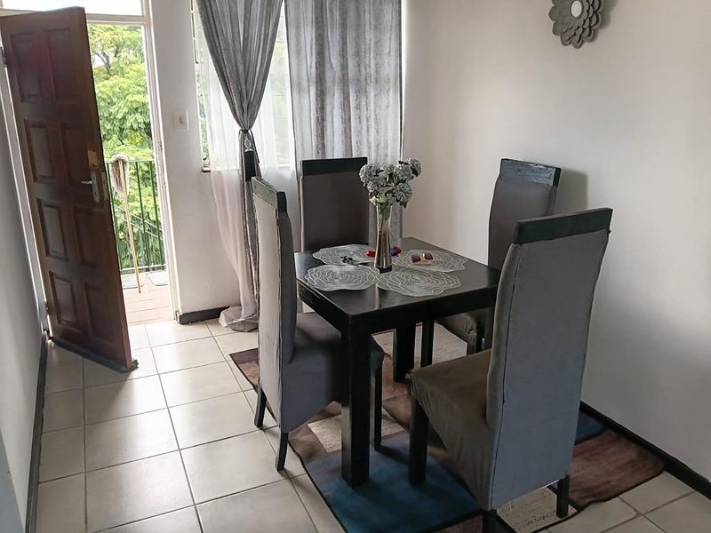 3 Bedroom Flat in Paarl Flats in Arcadia - Photo 1