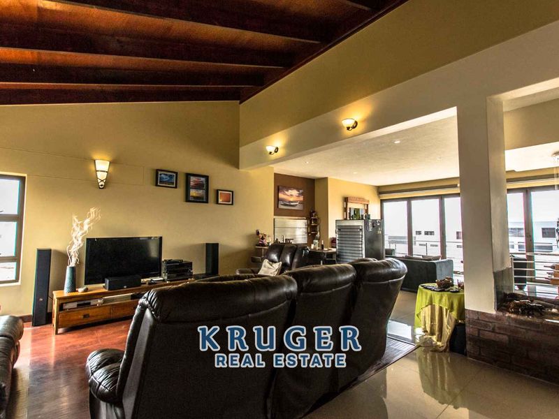 5-BEDROOM HOME FOR SALE - Photo 4