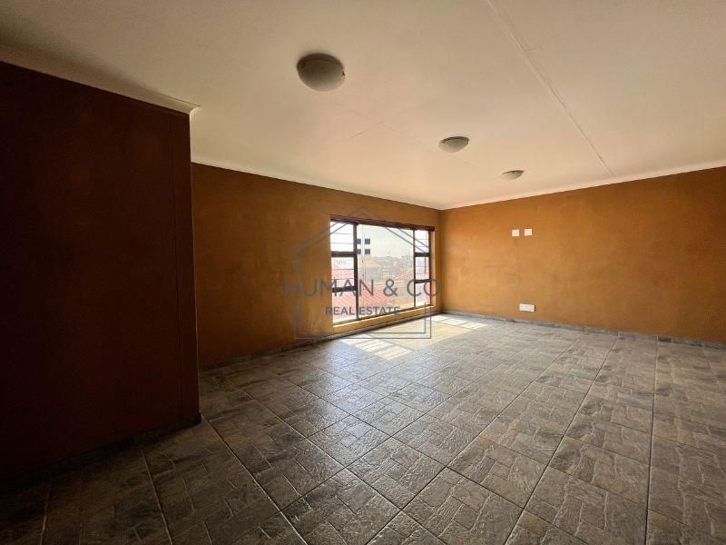 8 Bedroom house close to Harbour and Lagoon! - Photo 9