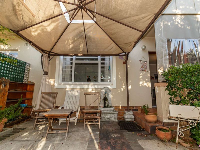 Charming Plumstead Retreat: Comfort & Convenience Await - Photo 2