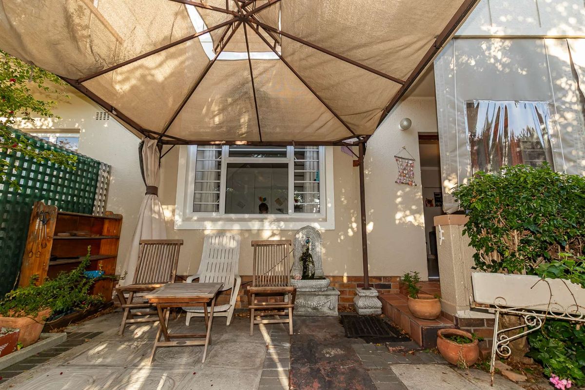Charming Plumstead Retreat: Comfort & Convenience Await - Photo 2