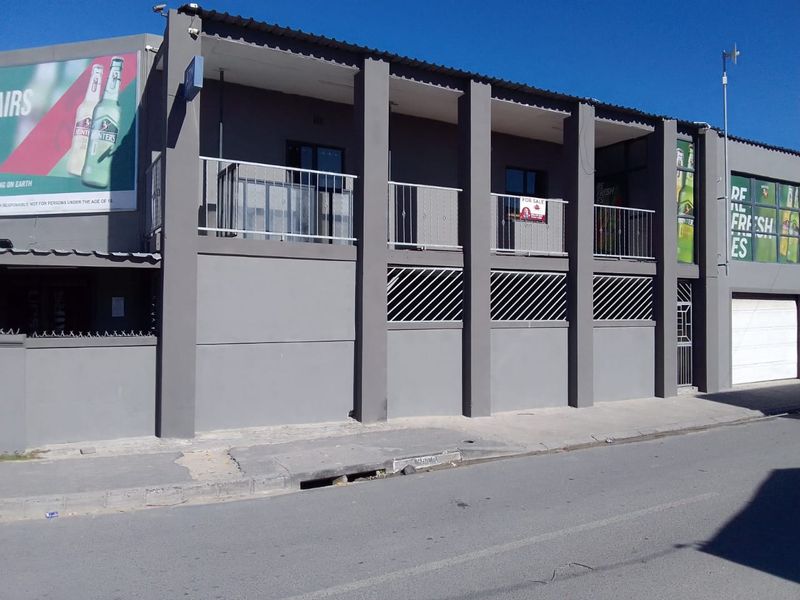 Investment Opportunity – Fully Equipped Tavern for Sale in Mfuleni | R1,350,000 - Photo 3