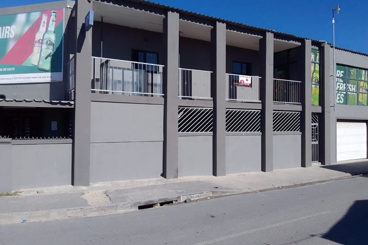 Investment Opportunity – Fully Equipped Tavern for Sale in Mfuleni | R1,350,000 - Photo 3