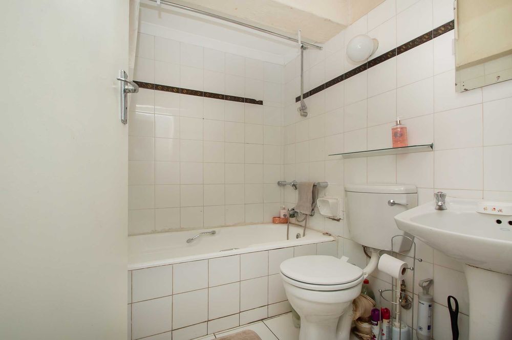 Family bathroom overview