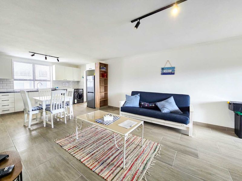 Charming  two bedroom ground floor unit for sale in Stilbaai-Wes. - Photo 8