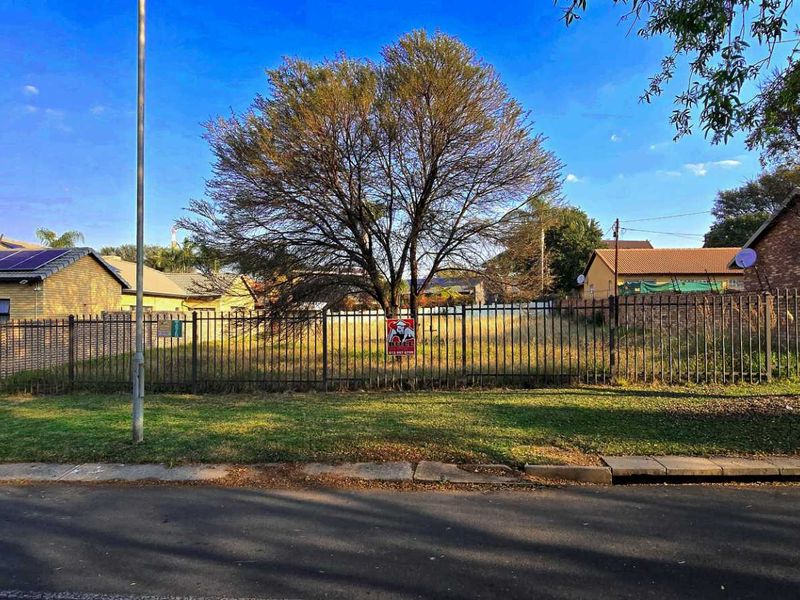 Ready to Build: Rare Dual-Dwelling Stand in Prestigious Pretoria East Suburb - Photo 6