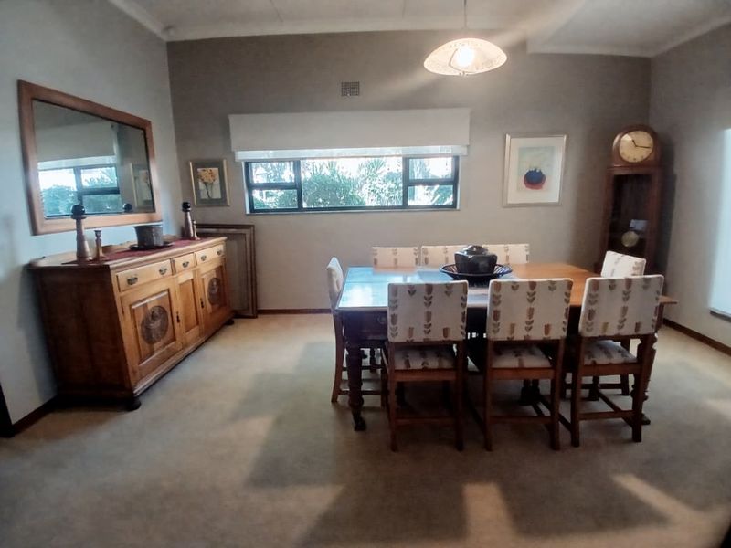 Luxe living with income potential 😊 - Photo 8