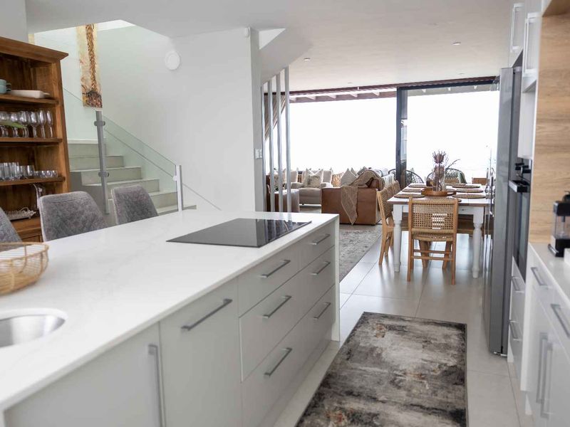 FURNISHED BEACHFRONT PROPERTY - Photo 6