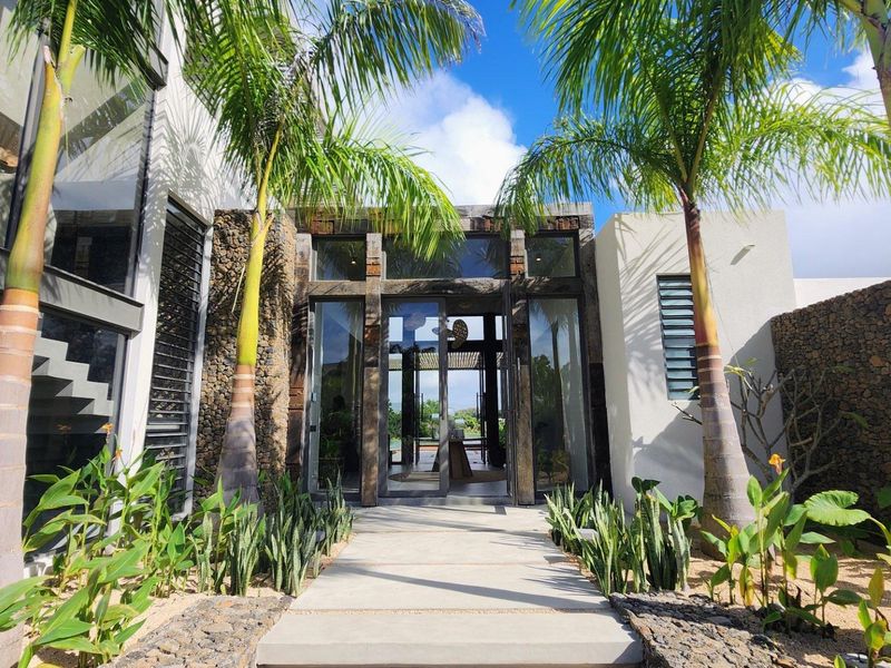 The Pinacle of Estate Living - Photo 3