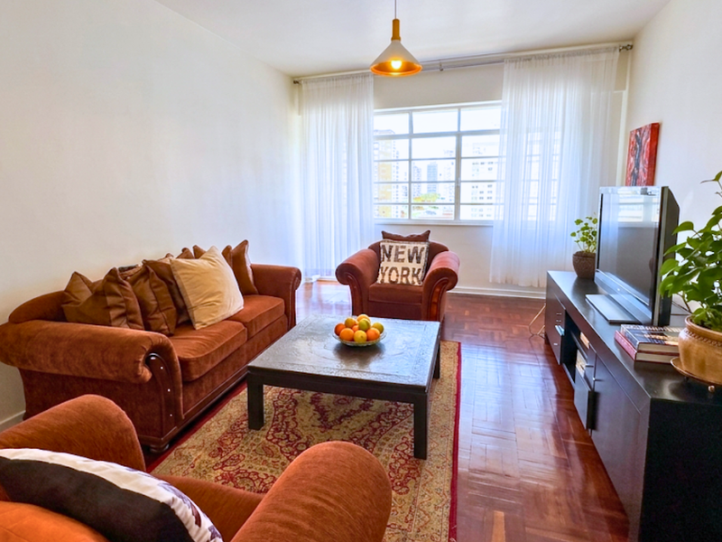 Prestigious Illovo Living – Spacious Apartment Just 1km from Rosebank - Photo 7