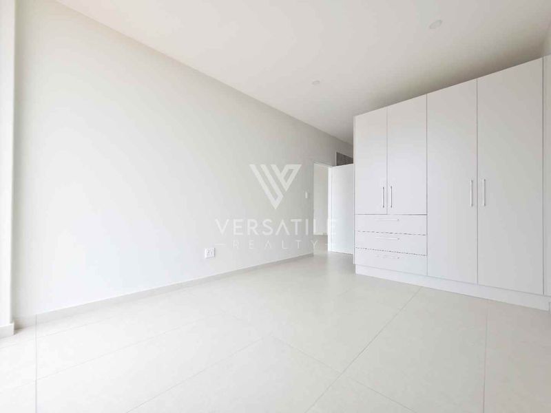 Townhouse with Permanent Sea View to Let - Photo 9