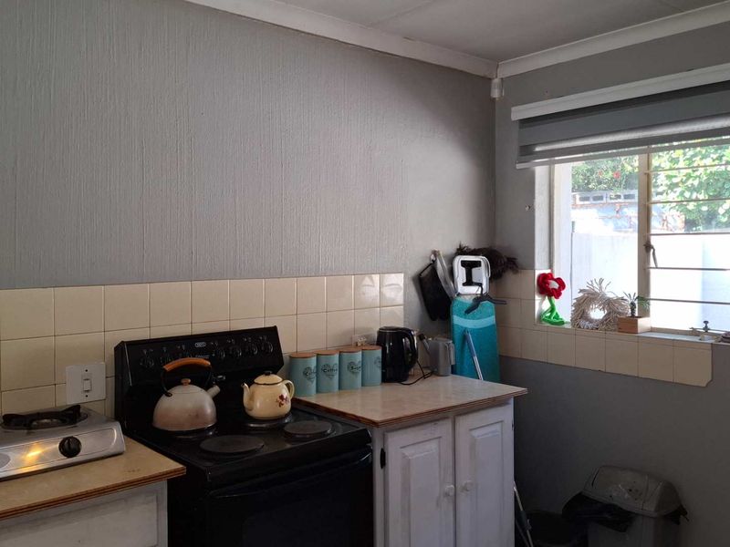 Free Standing Three Bedroom House in Albertsdal. - Photo 6