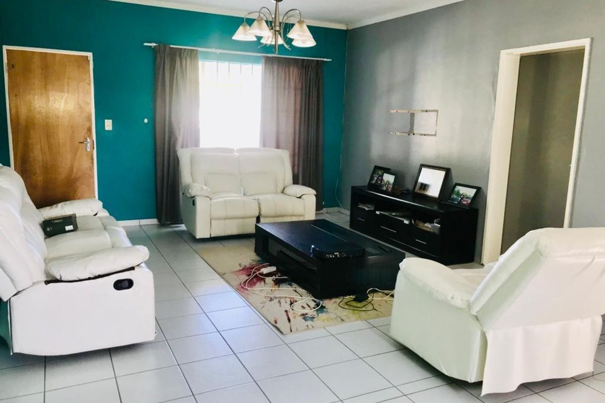 Beautiful 3 Bedroom house for sale in Ongwediva - Photo 2