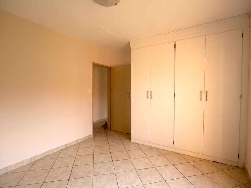 Perfect 2Bedroom ground floor apartment! - Photo 6