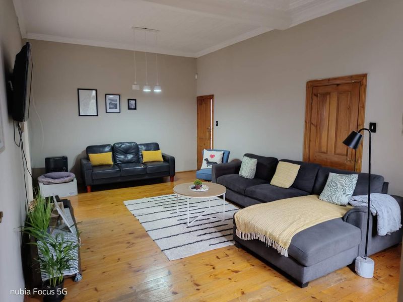 Corner Home in the Heart of Melville! - Photo 2