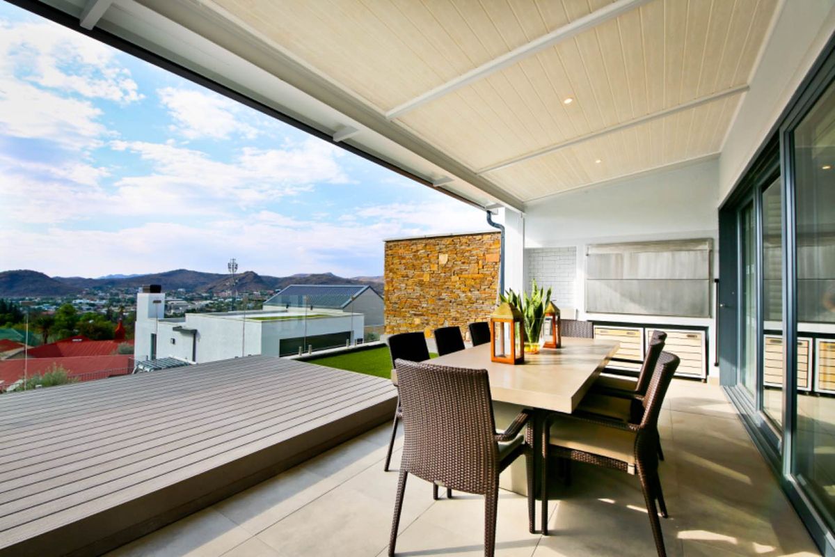 Luxurious, Fully Furnished Penthouse Villa in safe and secure Complex - Photo 3