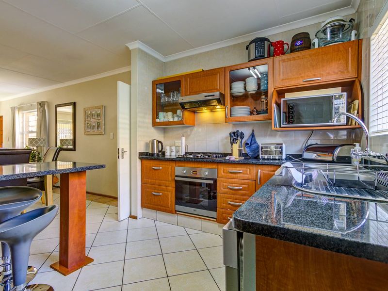 SAFE AND SECURE - Photo 10