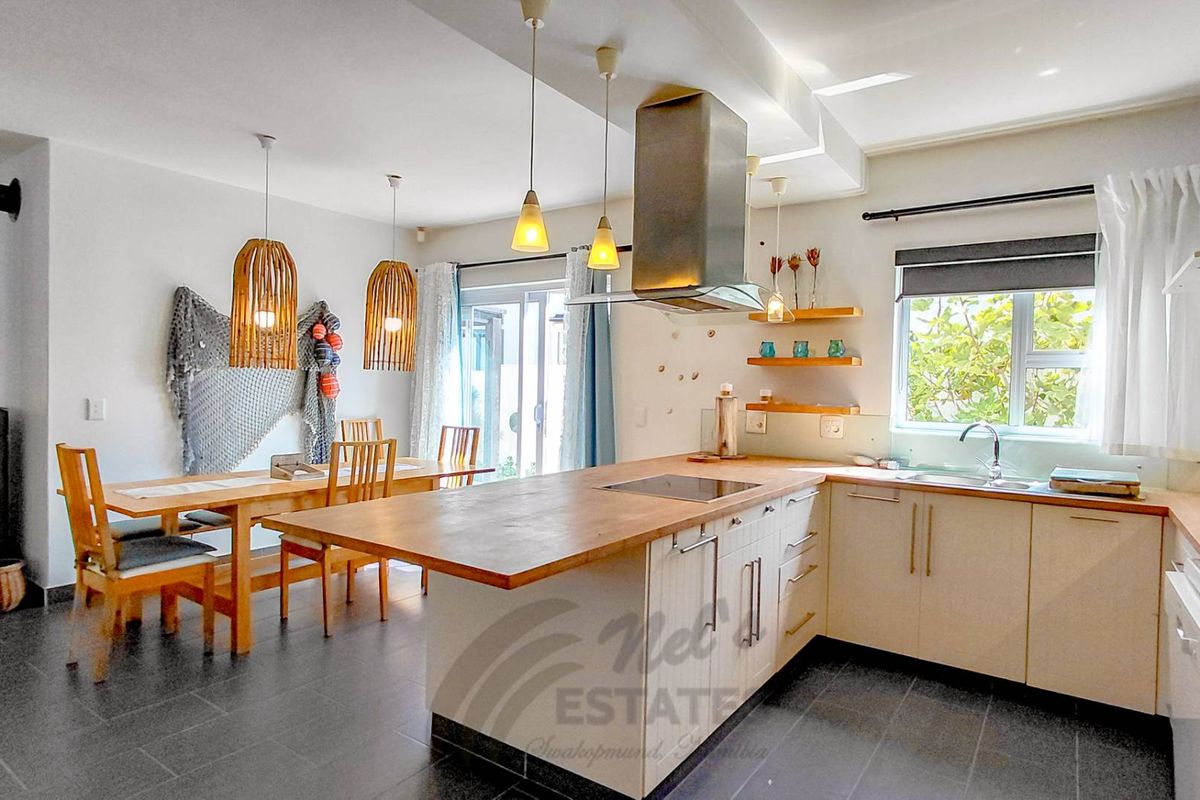 Delightful Townhouse For Sale in Vogelstrand, Swakopmund - Photo 2