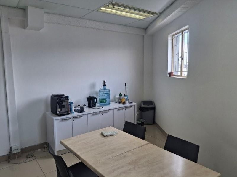 OFFICE / SHOP TO LET - SOUTHERN INDUSTRIAL - Photo 7