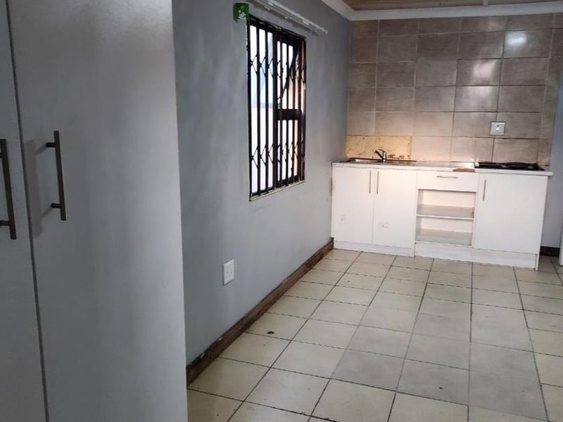 Flat to Rent in Bongweni – R3,000 per Month - Photo 2