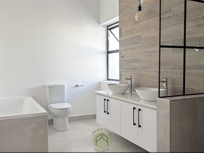 Brand New 3 Bedroom Double Storey Townhouse TO LET in Kramersdorf, Swakopmund - Photo 9