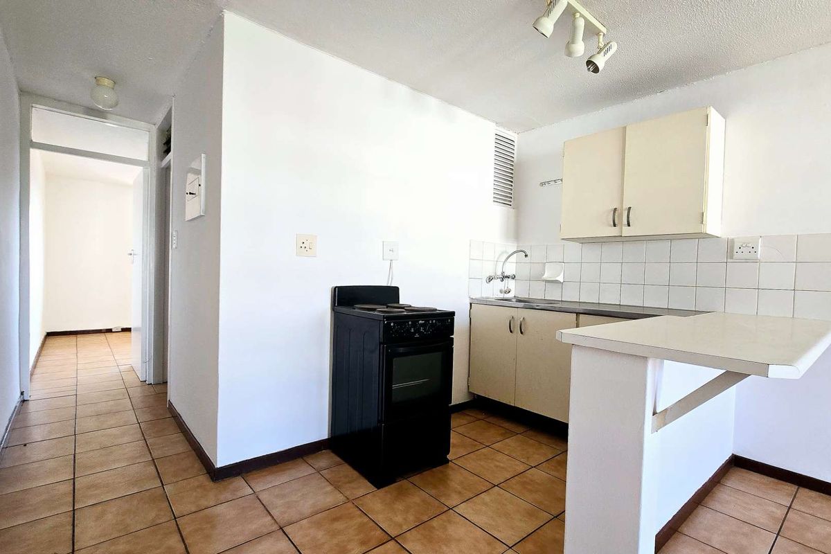 Convenient Living in the Heart of Hatfield - Photo 3