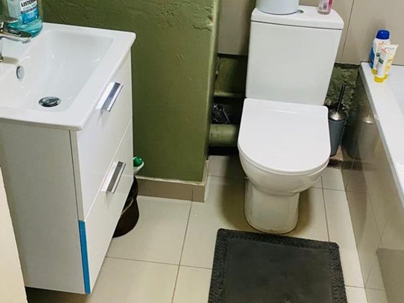 1-Bedroom Apartment in Secure Complex - Photo 7