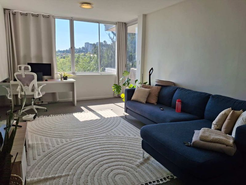 A STYLISH ONE BEDROOM APARTMENT - Photo 6