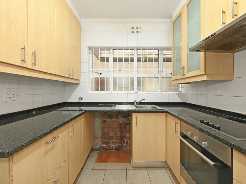 Charming Ground Floor Apartment with Private Garden & Garage – Prime Kenilworth Location! - Photo 9