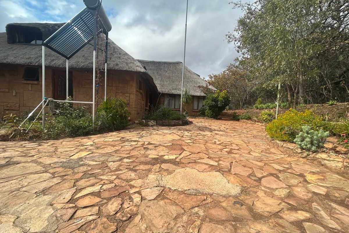Well established Bed and Breakfast in Elandsfontein - Photo 3