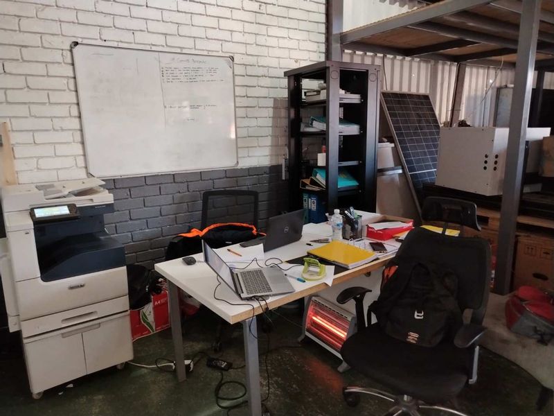 Prime Warehouse Lease in Alrode South: Elevate Your Business! - Photo 10