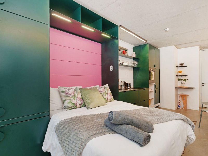 Slick fully furnished city pad - Photo 6