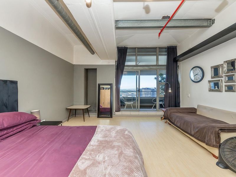 Spacious Furnished Studio With Amazing Views - Photo 2