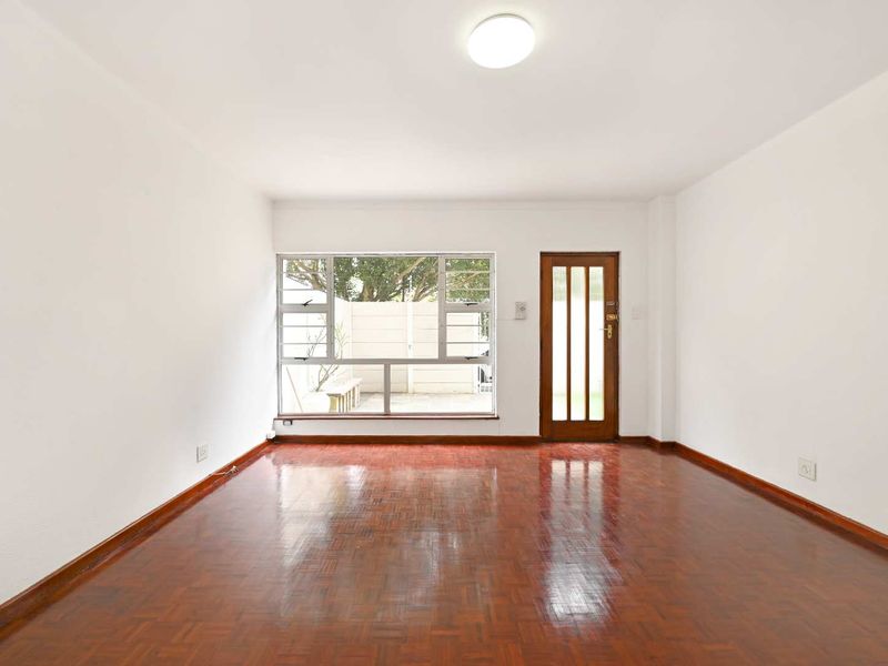 Charming Ground Floor Apartment with Private Garden & Garage – Prime Kenilworth Location! - Photo 6