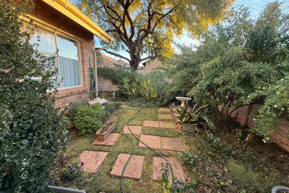 Charming 2-Bedroom Unit For Sale in Secure Retirement Village - Photo 3