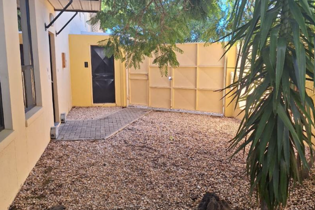 Office and Warehouse in best location Windhoek Central - Photo 3