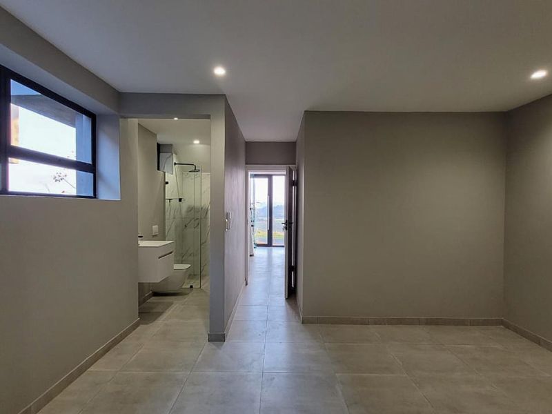 Palm Lakes Estate Rental - Photo 8