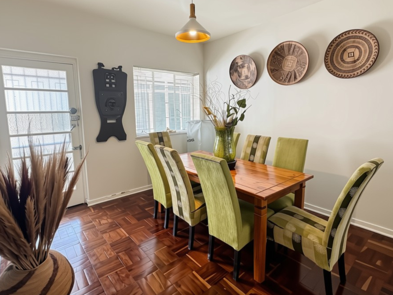 Prestigious Illovo Living – Spacious Apartment Just 1km from Rosebank - Photo 4
