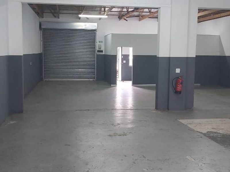 Warehouse/workshop/ storage unit to let in Fairview. - Photo 8