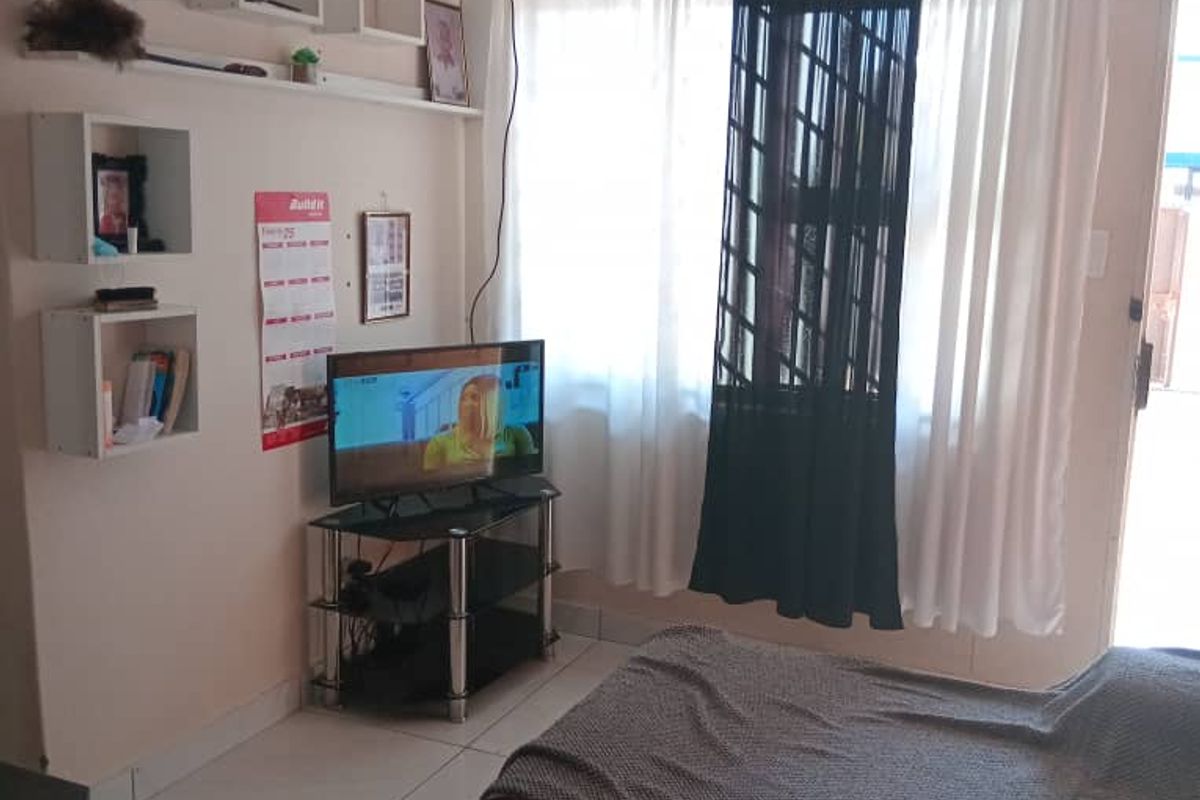 HOUSE FOR SALE EKUKU - OSHAKATI - Photo 4