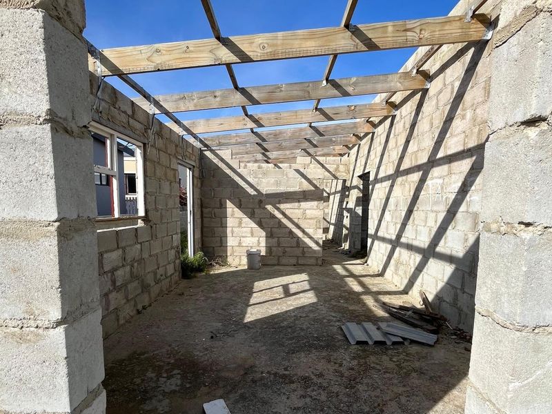 Unfinished Hawston Home: Your Coastal Customisation Opportunity - Photo 7