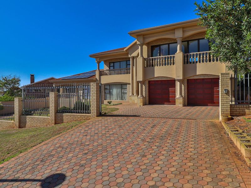 Elegant home with income-generating flat on sought after area - Photo 5