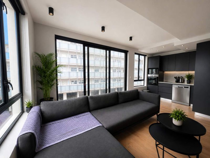 CHIC CITY LIVING - Photo 5